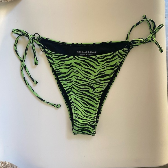 NWOT Kendall & Kylie Tie Bikini Bottom, Women's Small Kiwi Green Animal Cheetah - Picture 1 of 6